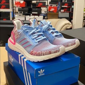 UltraBoost 19 J Glow Blue Pink - NEW size 7 (men)